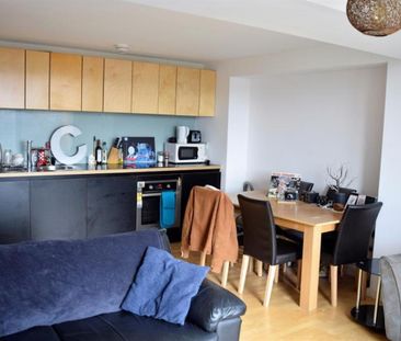 Saxton, The Avenue, Leeds - Photo 3