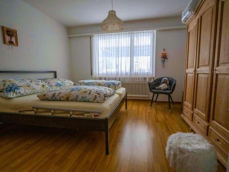 Attraktive 3.5-Zimmer-Wohnung mit Südbalkon in Domat/Ems - Foto 4