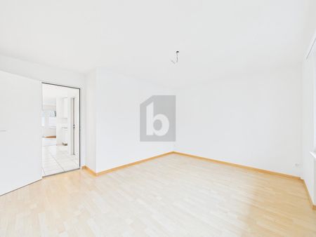 OFFENER UND HELLER WOHNBEREICH - Foto 4