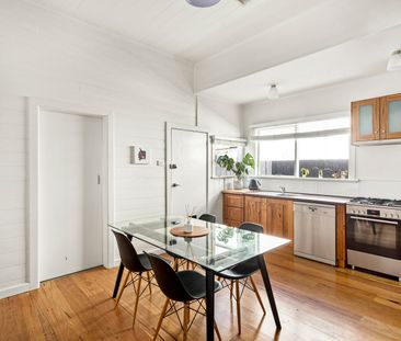 4 Crawford Street, Newport VIC 3015 - House For Rent | Domain - Photo 6