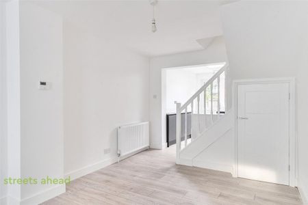 2 bedroom terraced house to rent - Photo 3