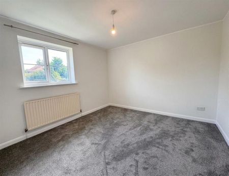 2 Bedroom End Terrace To Let - Photo 4