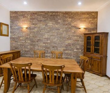 Spacious Family Home in a Prime Hurstville Location - Photo 2