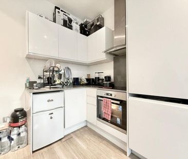 1 Bedroom Apartment To Let - Photo 6