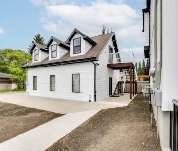 FULLY FURNISHED, UTILITIES INCLUDED NEWLY BUILT GARDEN SUITE FOR RE... - Photo 1