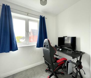 3 bedroom semi-detached house to rent - Photo 5