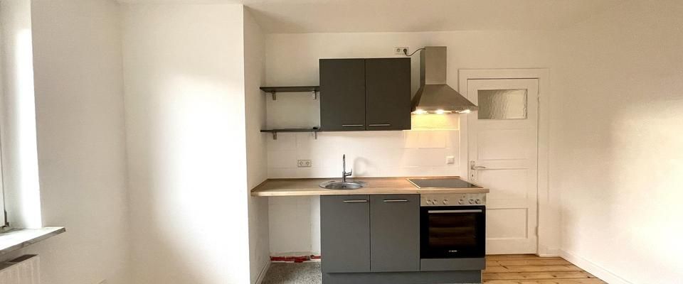 Schicke Altbau 2-Zi.-Wohnung mit EBK in Schwarzenbek - Photo 1