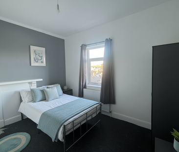 5 bedroom house of multiple occupation to rent - Photo 1