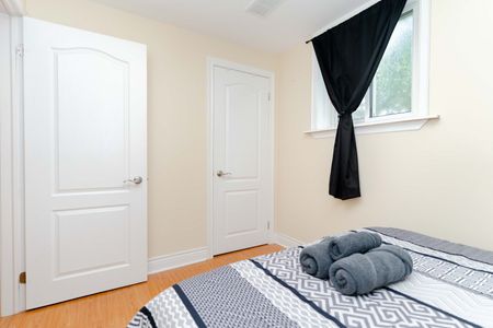 For Lease - 24 Gentry Crescent Unit# Unit B, Richmond Hill, Ontario - Photo 2