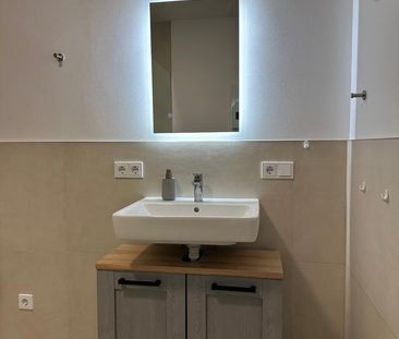 Exklusive 2 ZKB Wohnung mit Terrasse - Foto 1