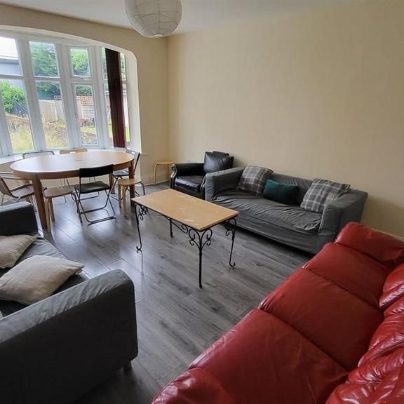 7 bedroom house to rent - Photo 1