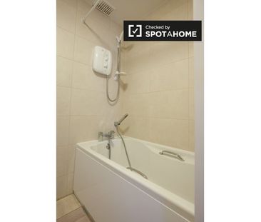 Comfortable room for rent in 3-bedroom apartment in Rathgar - Photo 5