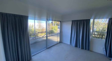 GREAT FAMILY HOME - Photo 5