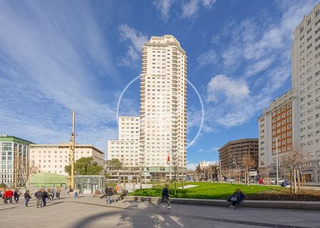 Flat for rent in Castellana (Madrid) - Photo 2