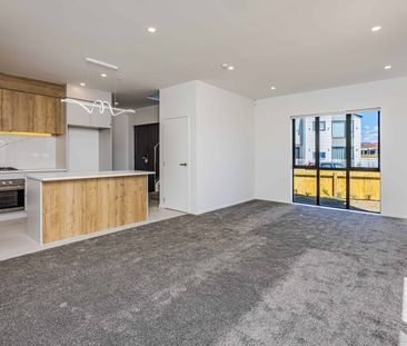 Brand New & Modern Living - Photo 2