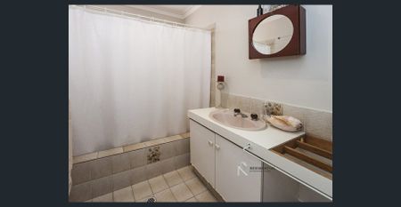 Stylish Villa near Scarborough Beach - Photo 3