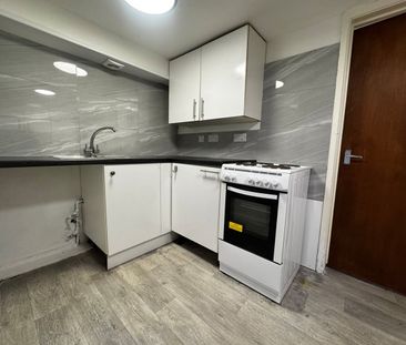 Studio Flat, Bevois Valley Road, SO14 - Photo 3