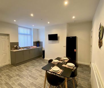 1 bed house share to rent in Burnley Road, Colne, BB8 - Photo 6