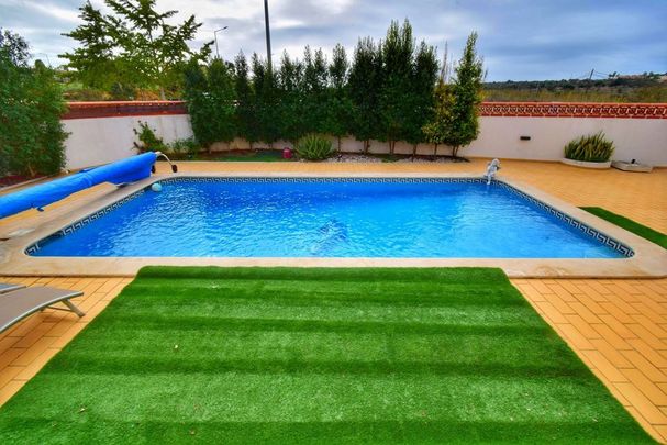 4 bedroom luxury House for rent in Lagos, Distrito de Faro - Photo 1