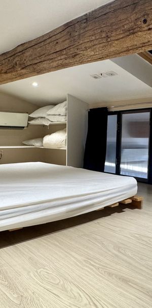 Location Appartement 1 pièce 45m² BORDEAUX 33000 - Photo 1