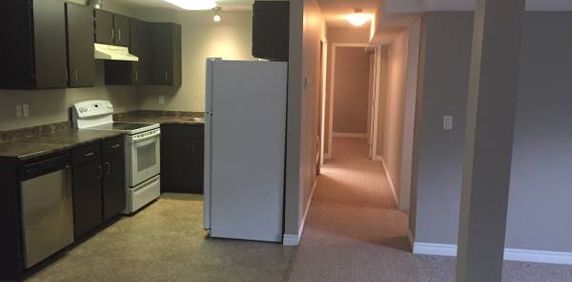 $1450- 1 BEDROOM LEGAL SUITE- UTILITIES INCLUDED - Photo 2