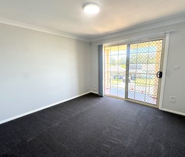 CONTEMPORARY DUPLEX IN HIGHLY DESIRED LOCATION - Photo 5