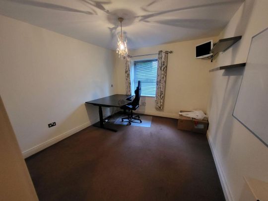 Apartment to rent in Cork, Blarney - Photo 1