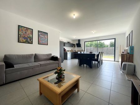 Location Maison 5 pièces 90m² LE MAY SUR EVRE 49122 - Photo 3