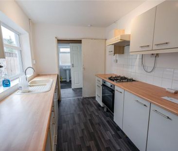 3 bedroom terraced house to rent - Photo 6