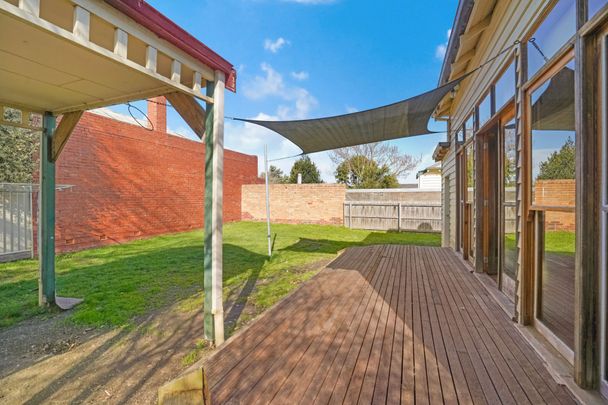 401 Drummond Street South, Ballarat Central - Photo 1