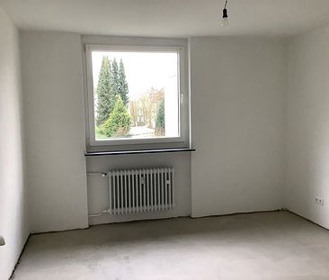 Helle 2,5-Zimmer-Wohnung mit Tageslichtbad und Balkon - Foto 1