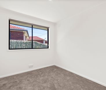 3 Bedroom Spacious Home! - Photo 6