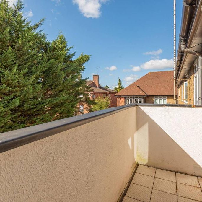 2 bedroom flat to rent - Photo 1