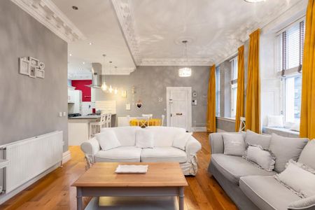 3 bedroom flat to rent - Photo 3