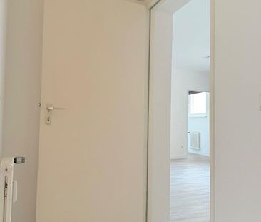 Klein, aber sehr fein und ruhig dazu | mit Balkon und Einbauküche! - Foto 4