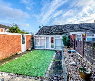 2 bedroom semi-detached bungalow to rent - Photo 2