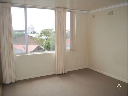 Sunlit Apartment in a Convenient Location - Photo 5