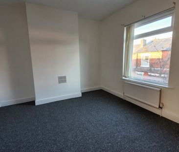 2 Bed Terraced House, Waverley Road West, M9 - Photo 4