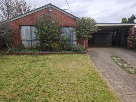 5 Denise Court, Werribee VIC 3030 - Photo 4