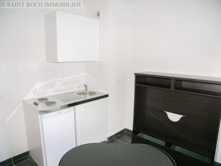 Location Appartement 1 pièce 20m² NICE 06300 - Photo 2