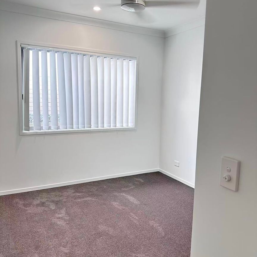 Collingwood Park - Photo 1