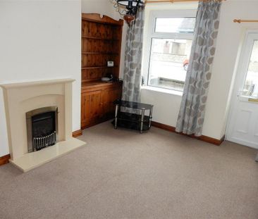 2 bedroom terraced house to rent - Photo 6