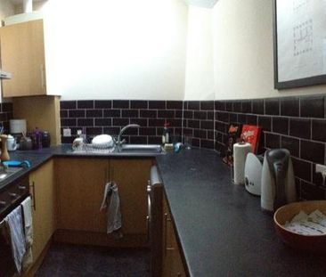 2 bedroom flat to rent - Photo 6