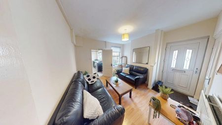 3 bedroom semi-detached house to rent - Photo 2