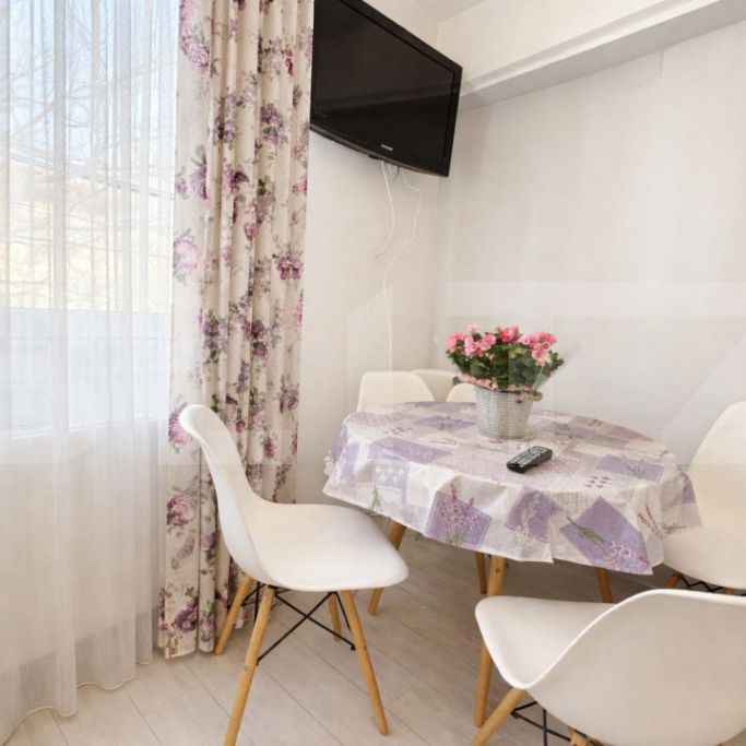 Apartament 2 camere, 55 mp – Complexul Studențesc, la 3 m - Photo 1