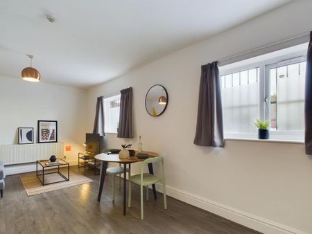 2 bedroom flat to rent - Photo 2