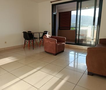 Location Appartement 2 pièces 38m² ST DENIS 97400 - Photo 1