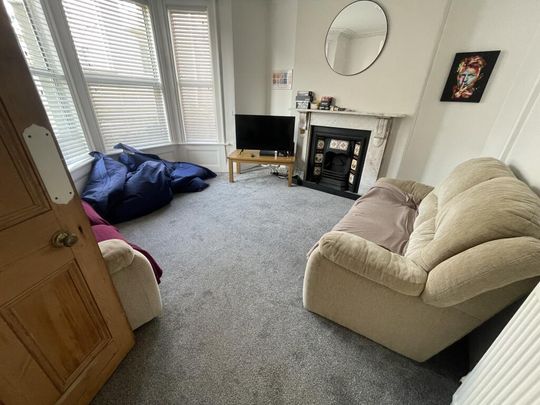 4 bedroom house share to rent - Photo 1