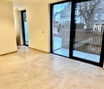 Volledig vernieuwd appartement te huur - Foto 6