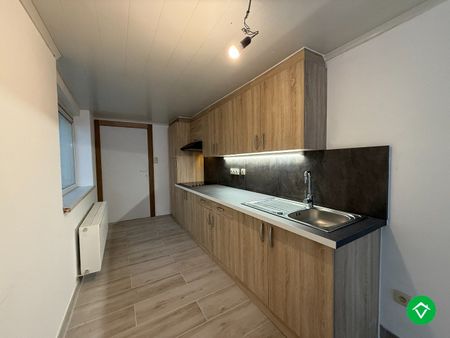 Rijwoning met 3 slaapkamers en koer te centrum Eernegem - Photo 4